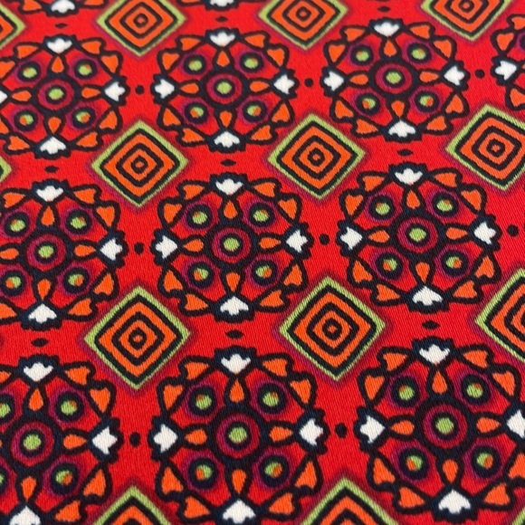 Jones New York red blouse 1x. Great condition. - Picture 4 of 5